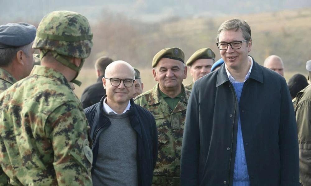 Βούτσιτς: «Οι ΗΠΑ εξοπλίζουν το Κόσοβο - Πρέπει να ενισχύσουμε δραστικά τον στρατό μας»